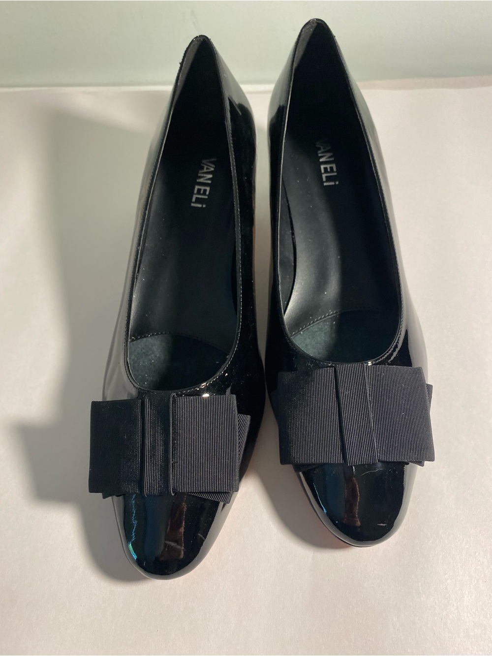 Van Eli Black Austine Patent Bow Heels